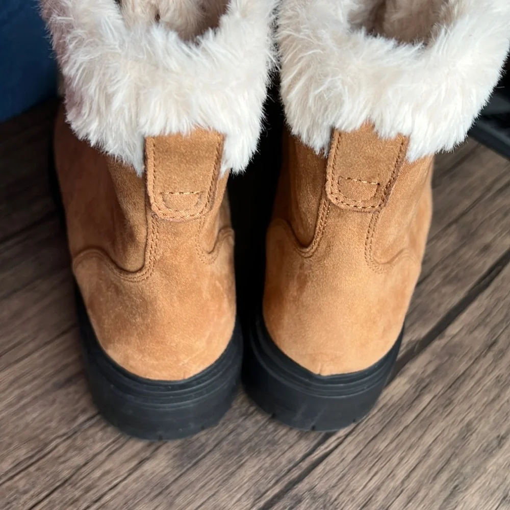Worn Once!  J. Crew Factory Faux-Fur Winter Hiking Boots! - Picture 7 of 11
